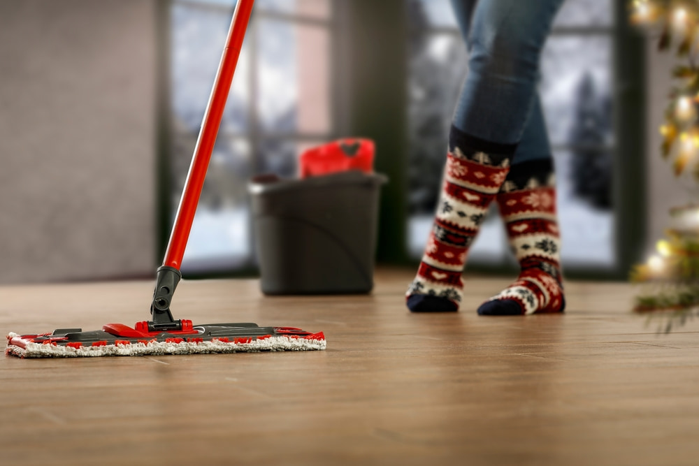 A Holiday House Cleaning Guide: Before, During & After